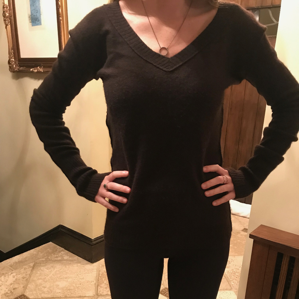 Bloomingdales Aqua cashmere v neck sweater